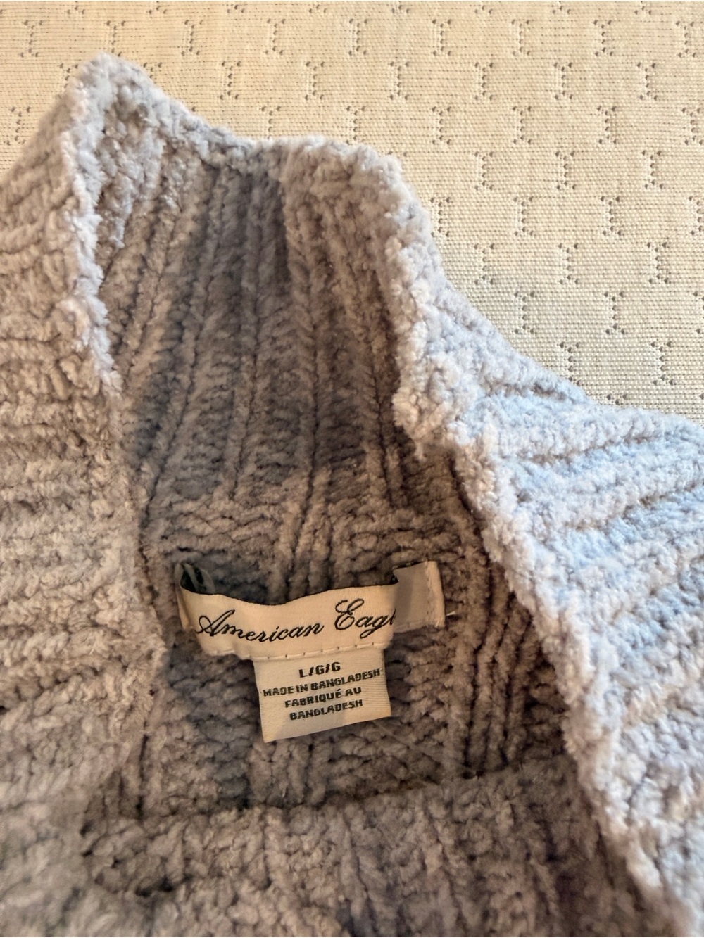 American Eagle Women’s Large Gray Ribbed Mock Neck Sweater - Picture 3 of 4